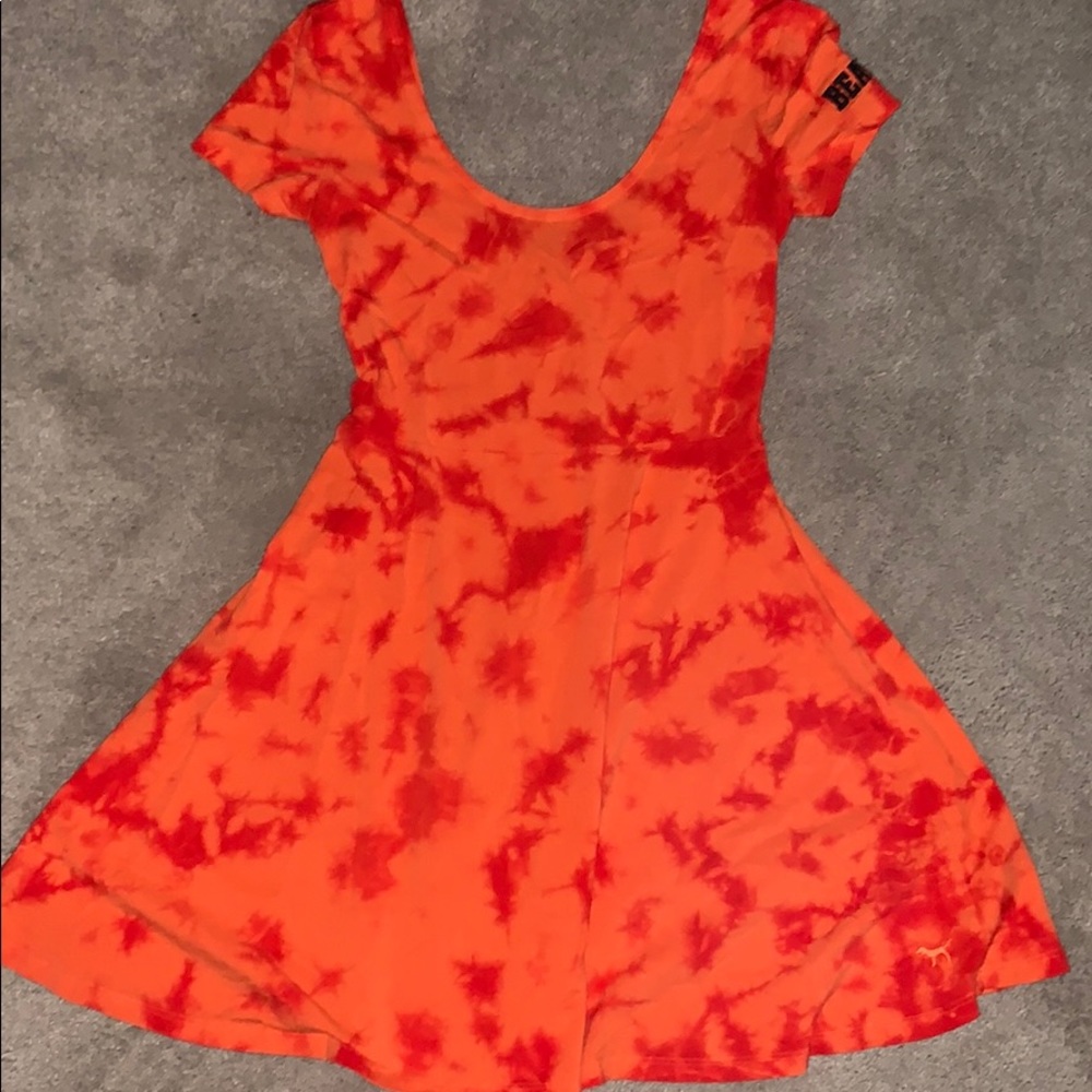 PINK Victoria’s Secret spring dress